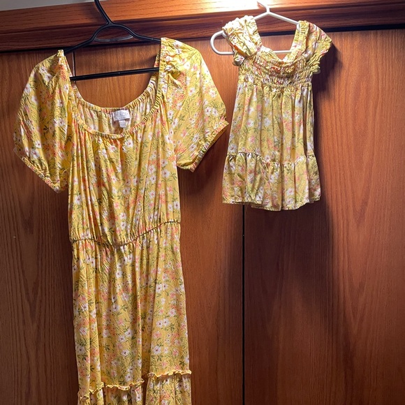 Mommy & Me matching dresses - Picture 3 of 3